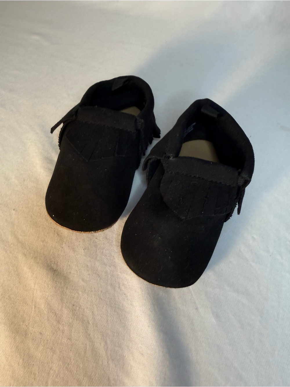 Source Unknown Black Baby Fringe Moccasins